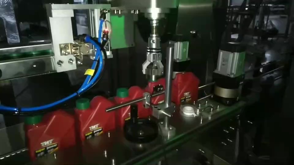 伺服追踪式旋盖机控制系统